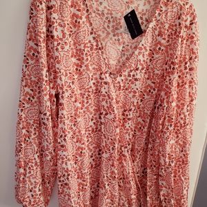 NWT Gap Maternity Linen Blend top